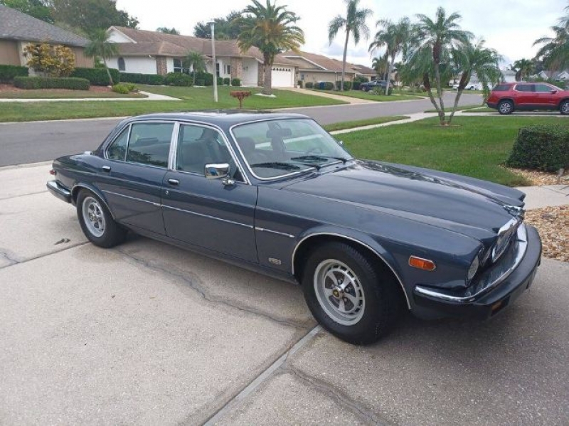 1986 Jaguar XJ6 for sale in Michigan (ID-109766) 1986 Jaguar XJ6 for sale in Michigan (ID-109766)