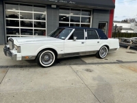 1986 Lincoln Town Car for sale in Riverhead, New York (ID-123412)