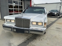 1986 Lincoln Town Car for sale in Riverhead, New York (ID-123412)