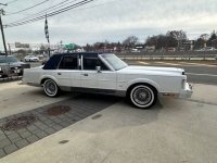 1986 Lincoln Town Car for sale in Riverhead, New York (ID-123412)