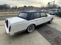 1986 Lincoln Town Car for sale in Riverhead, New York (ID-123412)