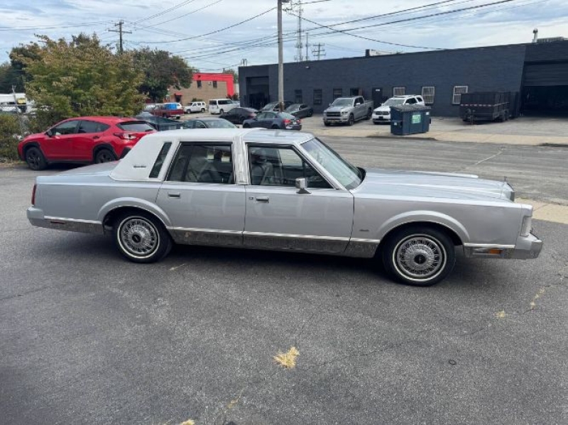 1986 Lincoln Town Car for sale in Michigan (ID-144983)