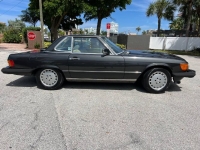 1986 Mercedes-Benz 560 SL for sale in Michigan (ID-131641)