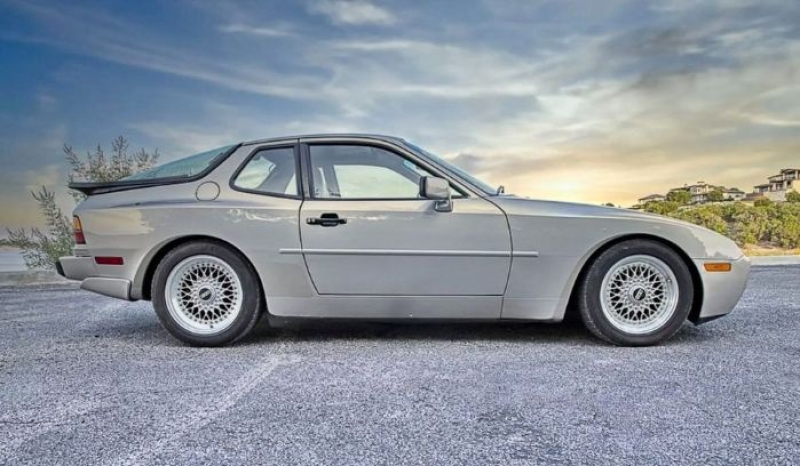 1986 Porsche 944 for sale in Michigan (ID-136157) 1986 Porsche 944 for sale in Michigan (ID-136157)