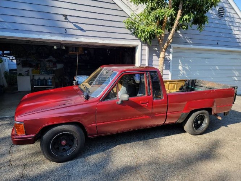 1986 Toyota Pickup for sale in Michigan (ID-116293) 1986 Toyota Pickup for sale in Michigan (ID-116293)