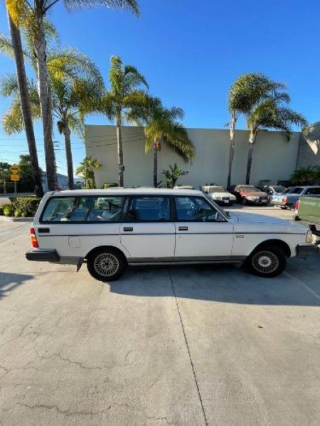 1986 Volvo 240 for sale in Michigan (ID-103090)