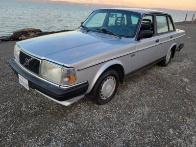 1986 Volvo 240 for sale