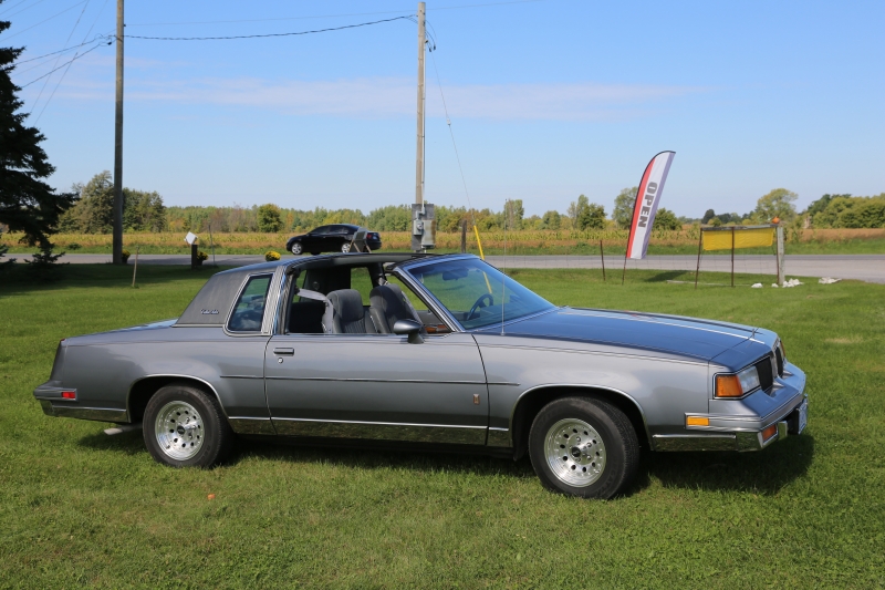 1987 Oldsmobile Cutlass for sale in Ottawa, Ontario (ID-117289) 1987 Oldsmobile Cutlass for sale in Ottawa, Ontario (ID-117289)