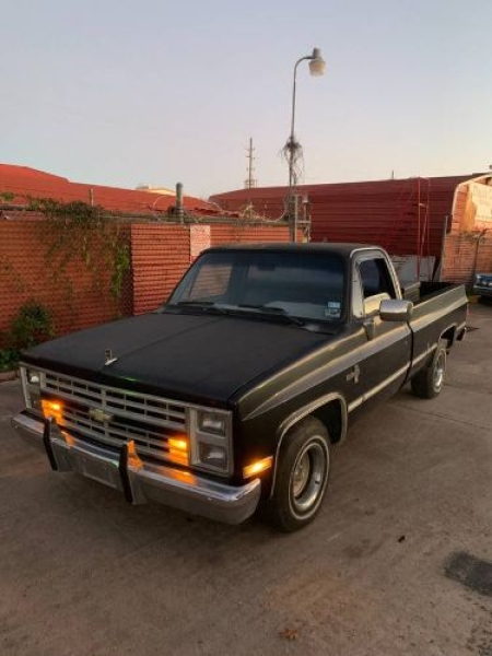1987 Chevrolet Silverado for sale in Michigan (ID-133699) 1987 Chevrolet Silverado for sale in Michigan (ID-133699)