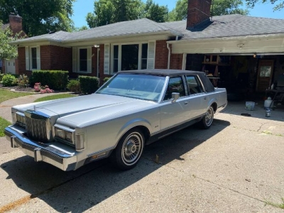 1987 Lincoln Town Car for sale