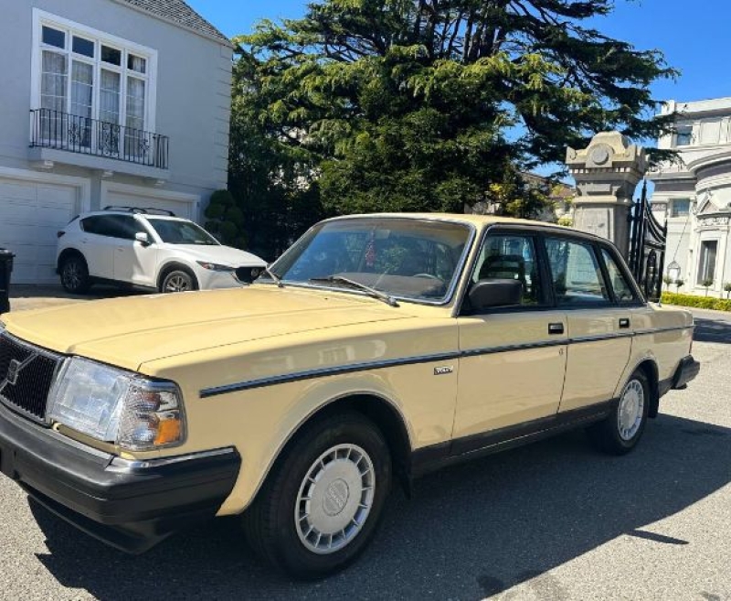 1987 Volvo 240 for sale in Michigan (ID-127582)