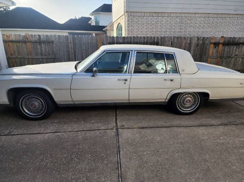 1988 Cadillac Brougham for sale in Michigan (ID-101562) 1988 Cadillac Brougham for sale in Michigan (ID-101562)