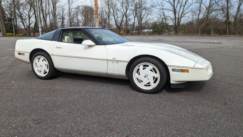 1988 Chevrolet Corvette for sale in Riverhead, New York (ID-115211) 1988 Chevrolet Corvette for sale in Riverhead, New York (ID-115211)