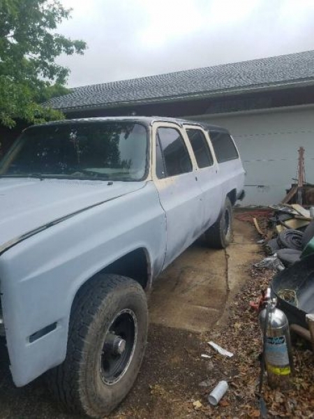 1988 Chevrolet Suburban for sale in Michigan (ID-126229) 1988 Chevrolet Suburban for sale in Michigan (ID-126229)
