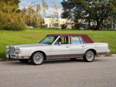 1988 Lincoln Town Car for sale