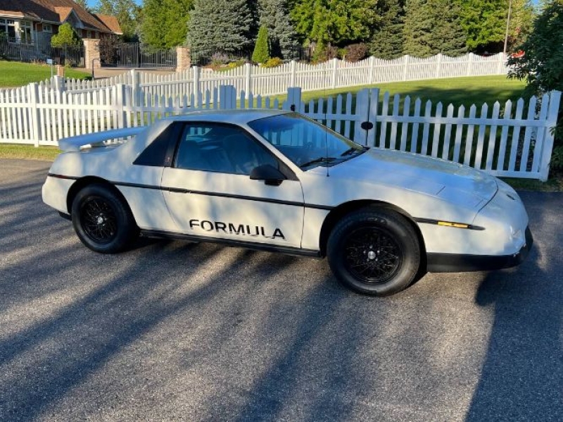 1988 Pontiac Fiero for sale in Michigan (ID-106376)