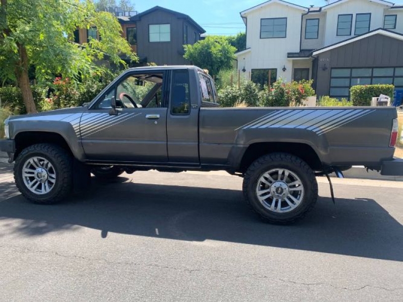 1988 Toyota Pickup for sale in Michigan (ID-106252) 1988 Toyota Pickup for sale in Michigan (ID-106252)