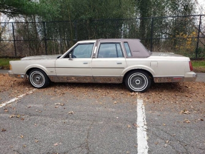 1989 Lincoln Town Car for sale