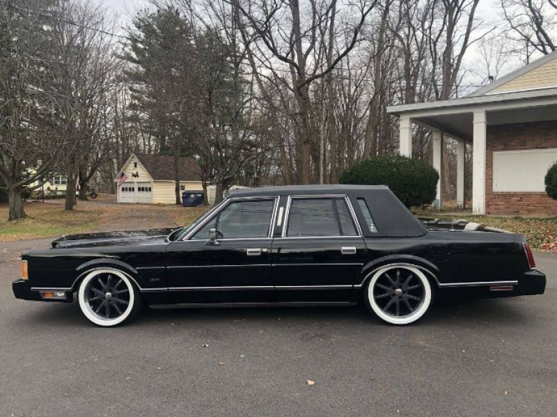 1989 Lincoln Town Car for sale in New York (ID-85172)