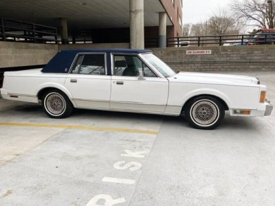 1989 Lincoln Town Car for sale