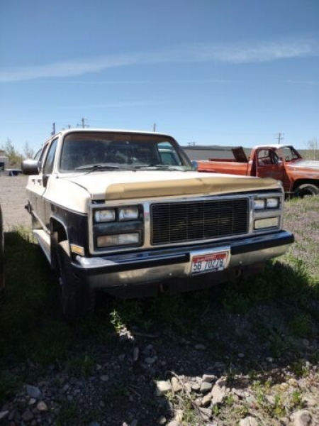 1989 GMC Suburban for sale in Michigan (ID-102070) 1989 GMC Suburban for sale in Michigan (ID-102070)