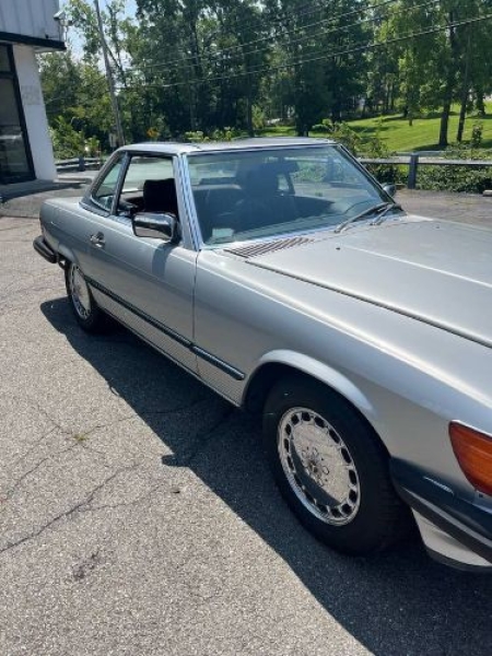 1989 Mercedes-Benz SL560 for sale in Michigan (ID-134150)