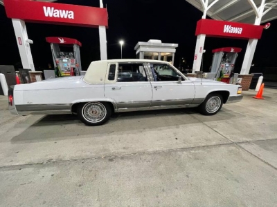 1990 Cadillac Fleetwood for sale