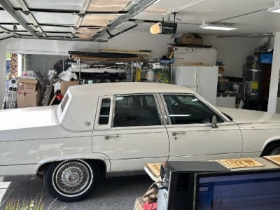 1990 Cadillac Fleetwood for sale