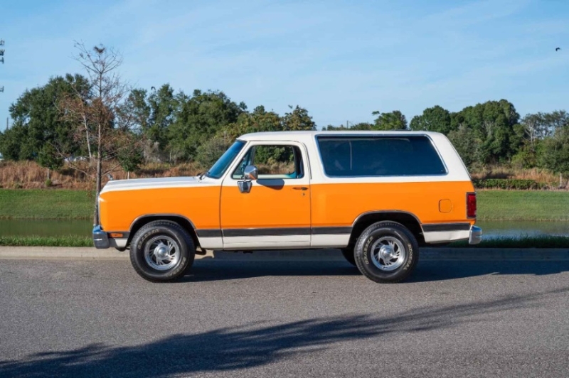 1990 Dodge Ramcharger for sale (ID-124947) 1990 Dodge Ramcharger for sale (ID-124947)