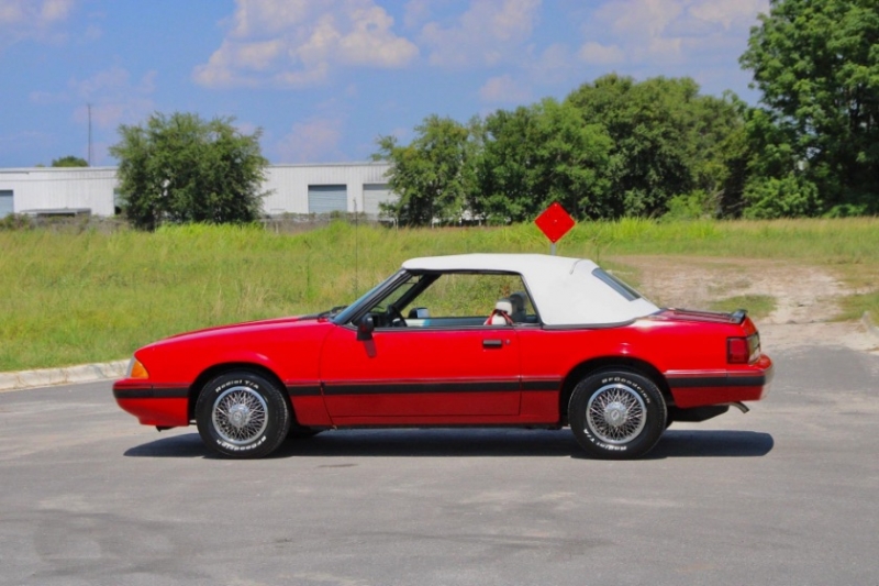 1990 Ford Mustang for sale (ID-124946) 1990 Ford Mustang for sale (ID-124946)