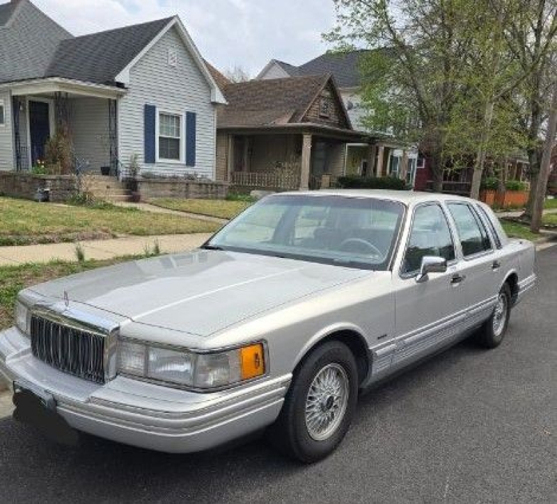1992 Lincoln Town Car for sale (ID-163046)