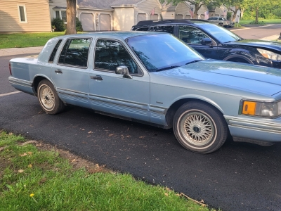 1994 Lincoln Town Car for sale by owner
