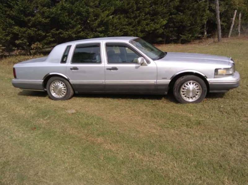 1995 Lincoln Town Car for sale in Michigan (ID-93531)
