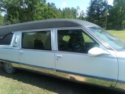 1995 Cadillac Fleetwood for sale