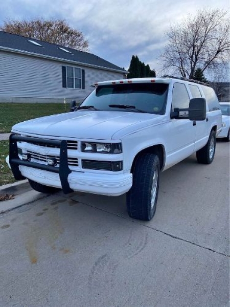 1995 Chevrolet Suburban for sale in Michigan (ID-123399) 1995 Chevrolet Suburban for sale in Michigan (ID-123399)