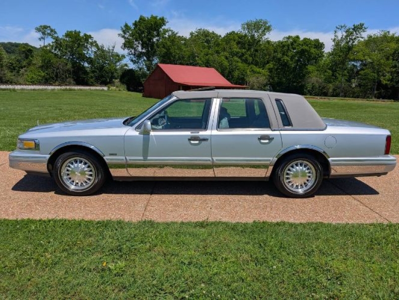 1995 Lincoln Town Car for sale in Michigan (ID-142118)