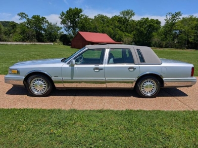 1995 Lincoln Town Car for sale