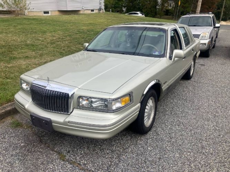 1997 Lincoln Town Car for sale in Michigan (ID-146384)