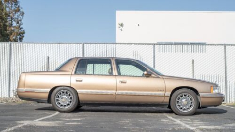 1998 Cadillac DeVille for sale in Michigan (ID-131752) 1998 Cadillac DeVille for sale in Michigan (ID-131752)