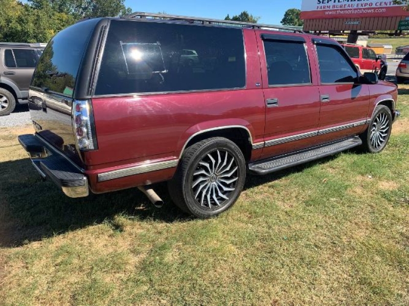 1998 GMC Suburban for sale in Michigan (ID-131707) 1998 GMC Suburban for sale in Michigan (ID-131707)