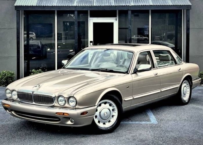1998 Jaguar XJ8 for sale in Michigan (ID-131741)
