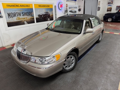 2000 Lincoln Town Car for sale