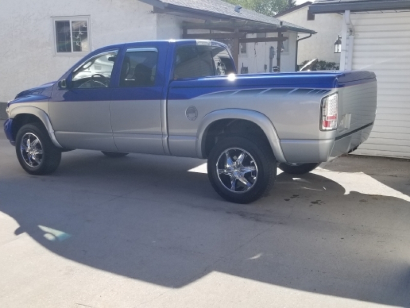 2004 Dodge Ram for sale in Winnipeg, Manitoba (ID-119572) 2004 Dodge Ram for sale in Winnipeg, Manitoba (ID-119572)
