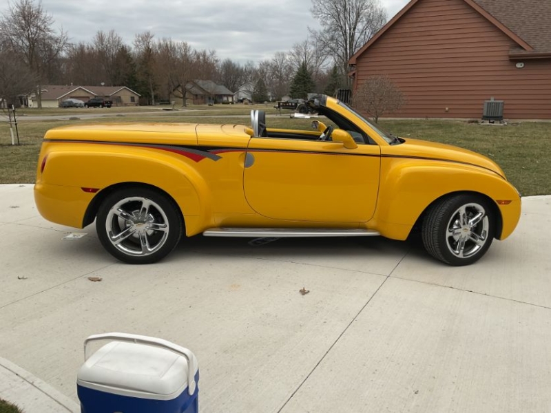 2004 Chevrolet SSR for sale (ID-143027) 2004 Chevrolet SSR for sale (ID-143027)