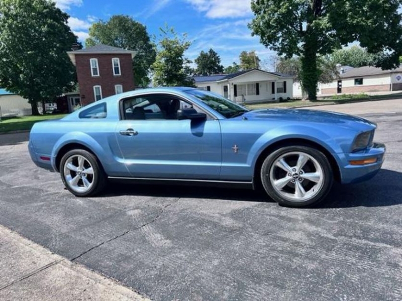 2005 Ford Mustang for sale (ID-121641) 2005 Ford Mustang for sale (ID-121641)