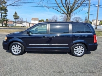 2011 Chrysler Town & Country for sale in Riverhead, New York (ID-162392)
