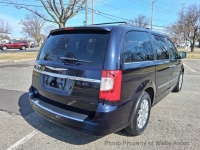 2011 Chrysler Town & Country for sale in Riverhead, New York (ID-162392)