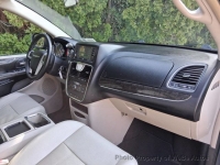 2011 Chrysler Town & Country for sale in Riverhead, New York (ID-162392)