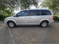 2012 Chrysler Town & Country for sale in Riverhead, New York (ID-143092)