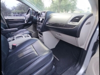 2012 Chrysler Town & Country for sale in Riverhead, New York (ID-143092)
